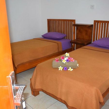 Safsia Homestay Toyapakeh Exteriör bild