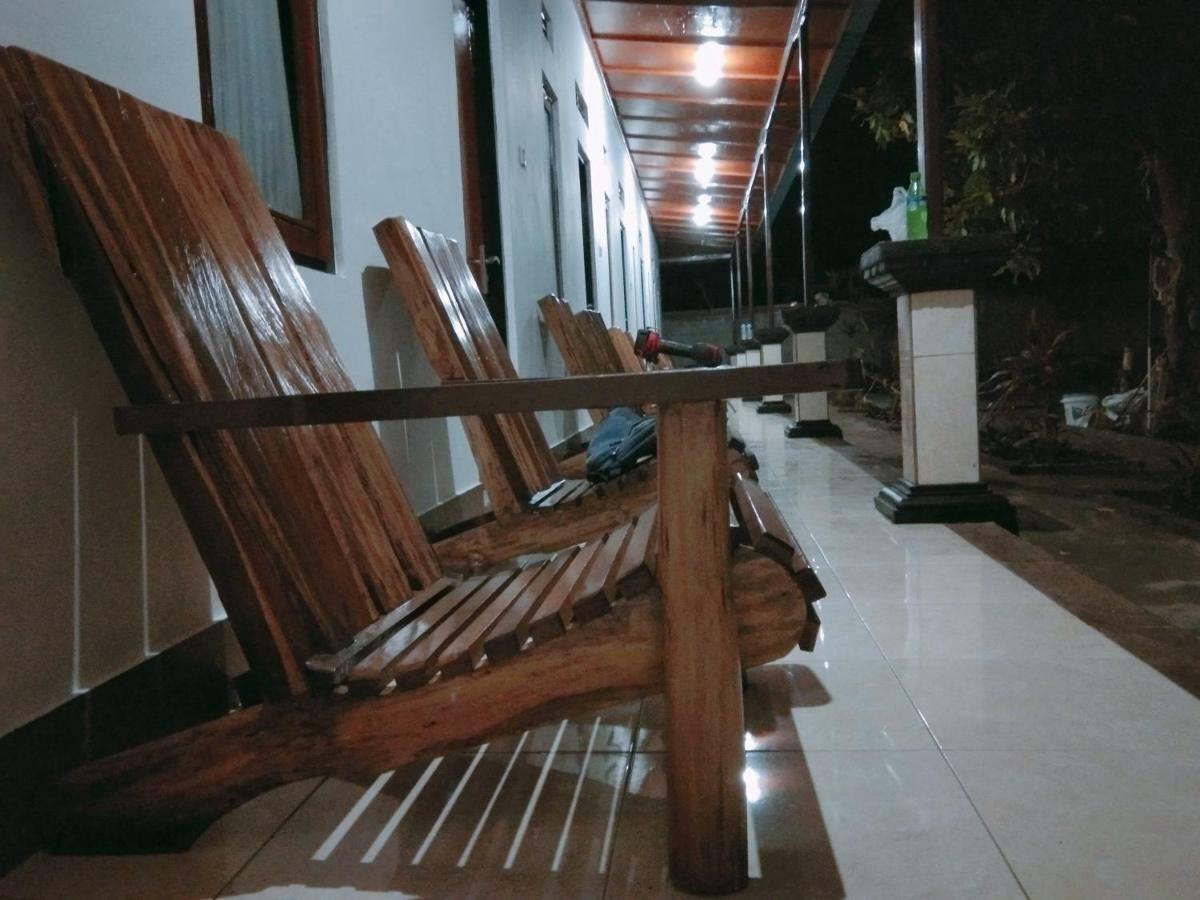 Safsia Homestay Toyapakeh Exteriör bild