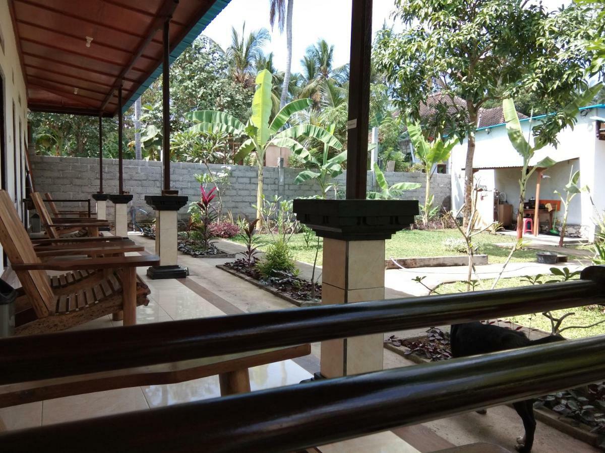 Safsia Homestay Toyapakeh Exteriör bild