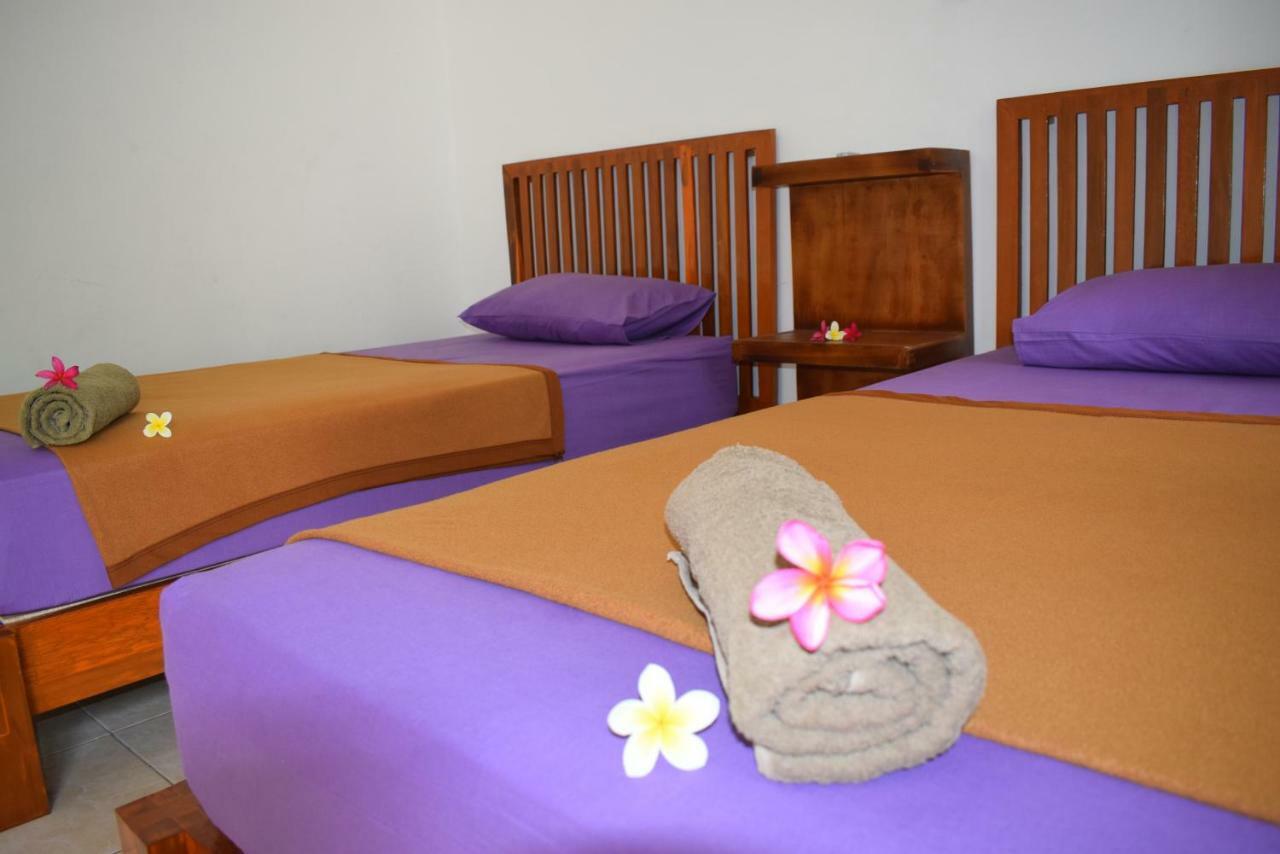 Safsia Homestay Toyapakeh Exteriör bild