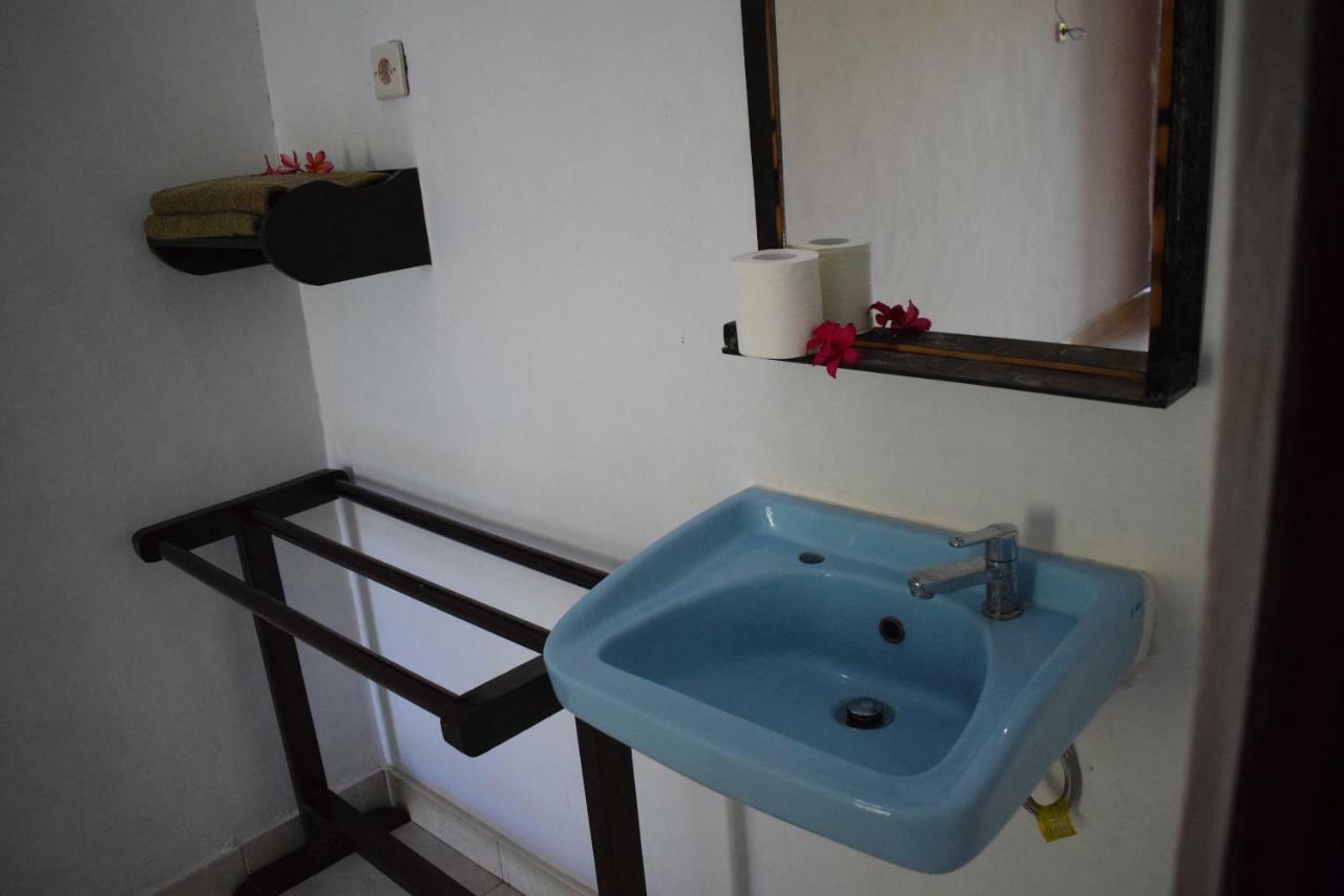 Safsia Homestay Toyapakeh Exteriör bild